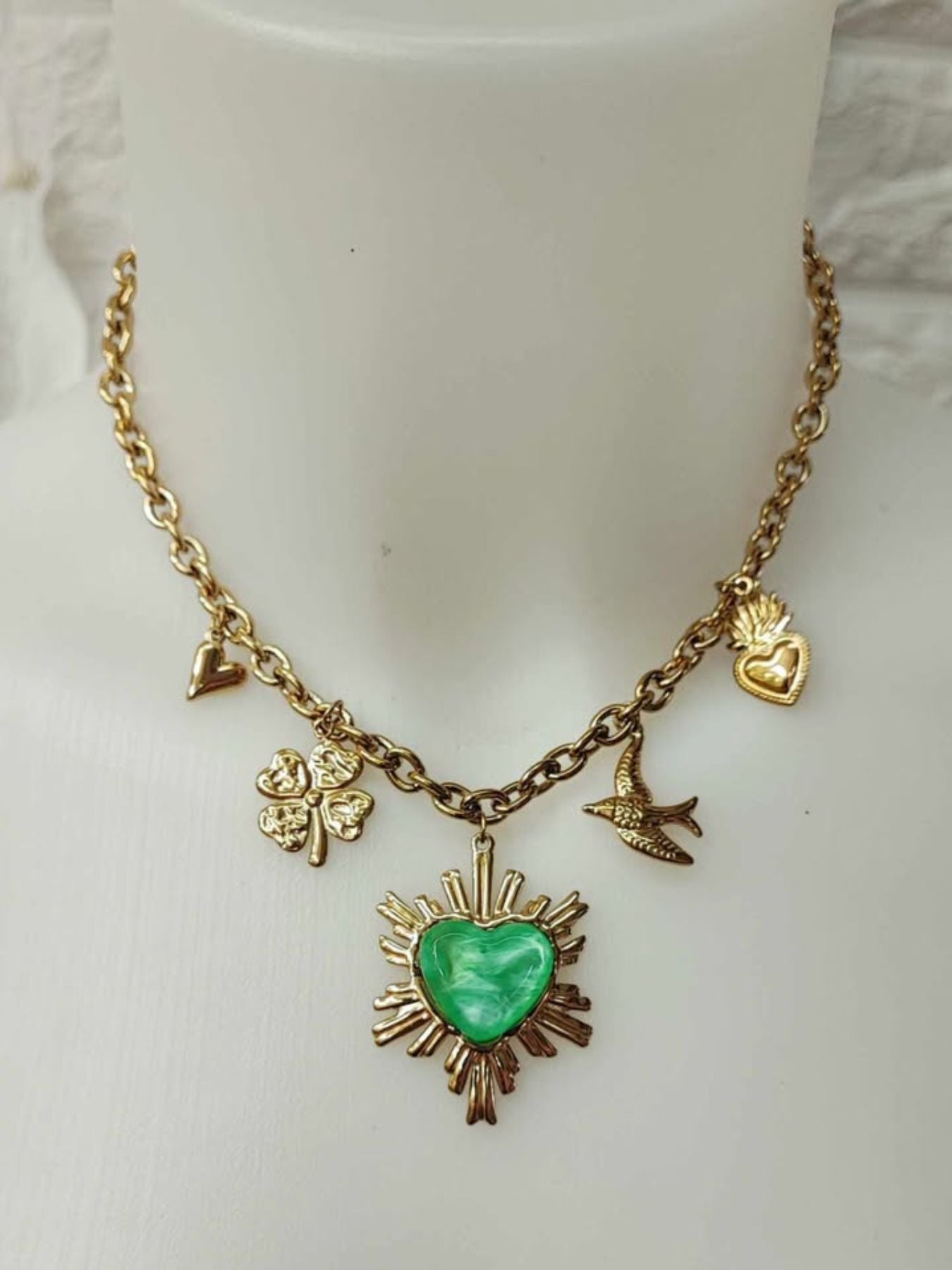 COLLAR CORAZON LLAMAS