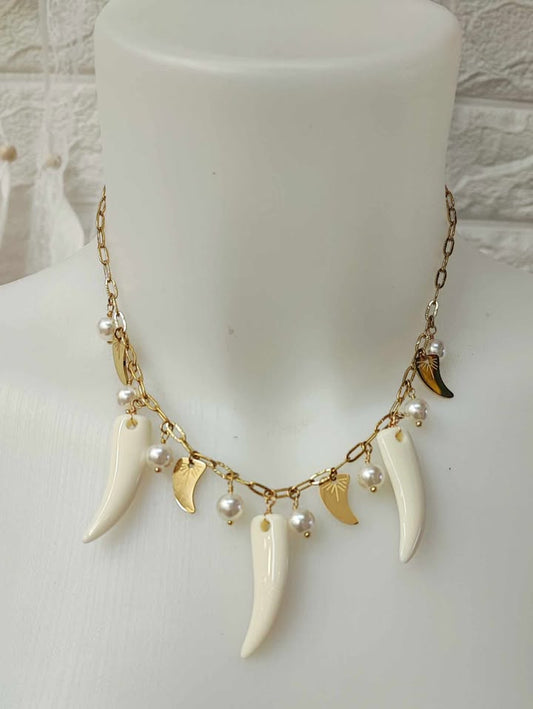 COLLAR COLMILLOS
