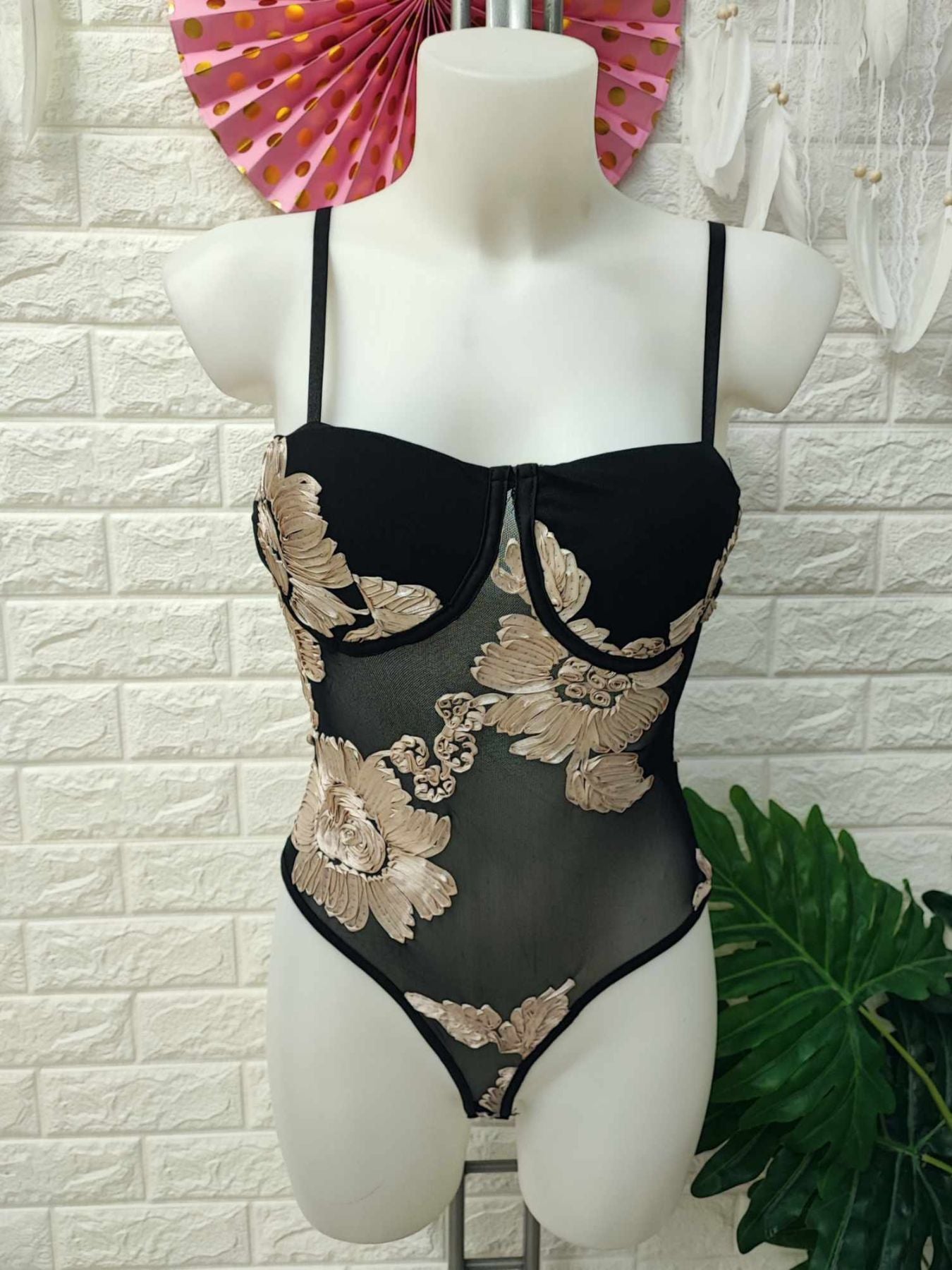 BODY ROSALY